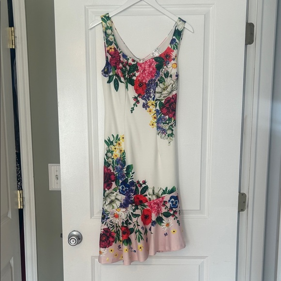 VENUS Dresses & Skirts - VENUS Floral Midi Dress - Multicolor